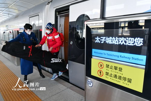 京張高鐵冬奧列車開啟賽時(shí)運(yùn)輸服務(wù)